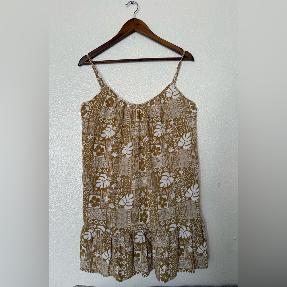 Billabong Floral Geometric Camisole in Brown and White Women’s Size M